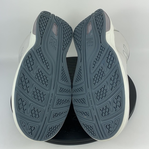 New Balance 813 Gray/White Comfort Walking Shoes WW813HGY Women's Size 12 D - Picture 10 of 12